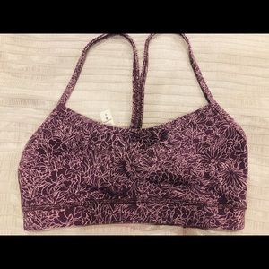 💜💗 Lululemon Flow Y Bra 💜💗